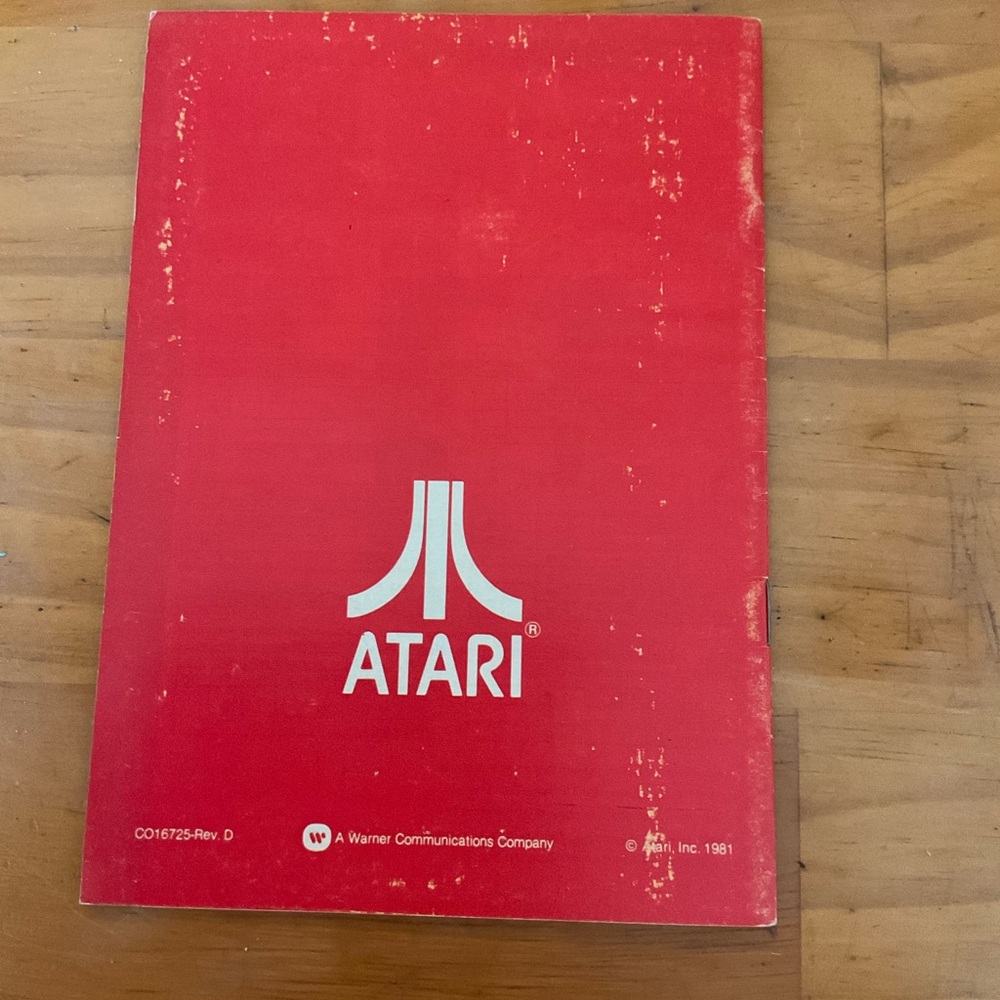 Video Game Catalog - Red - Picture 5 of 5